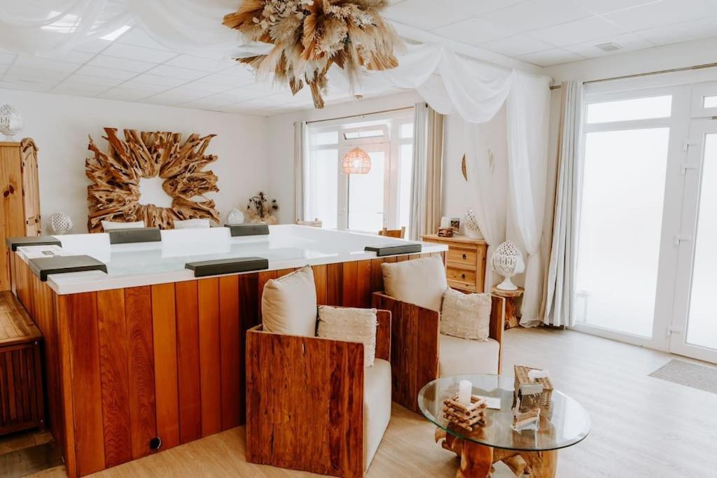 Suite De Charme Avec Jacuzzi Et Cabine Infrarouge Tubize Exterior foto